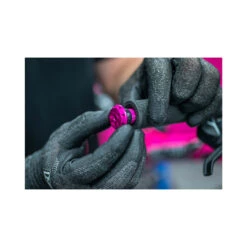 Muc-Off Stealth Tubeless Punctures Plug Red -Giro Verkaufs-Shop muc off stealth tubeless punctures plug 3 18851 3 18854 3